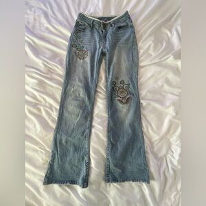 Embroidered Light Wash Women's Jeans - Floral Detail